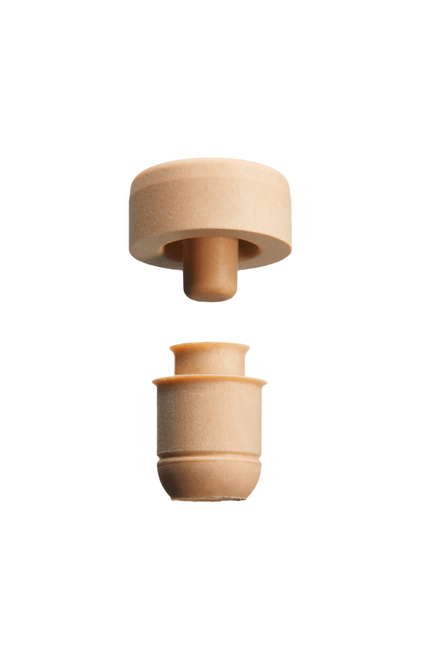 Durable synthetic pourer spout providing controlled flow for various beverages